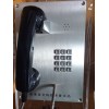 電梯內(nèi)用的電話，電梯應(yīng)急裝置，電梯電話機(jī)
